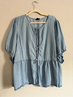 EUC Torrid Light Blue Tie-Front Peasant Blouse